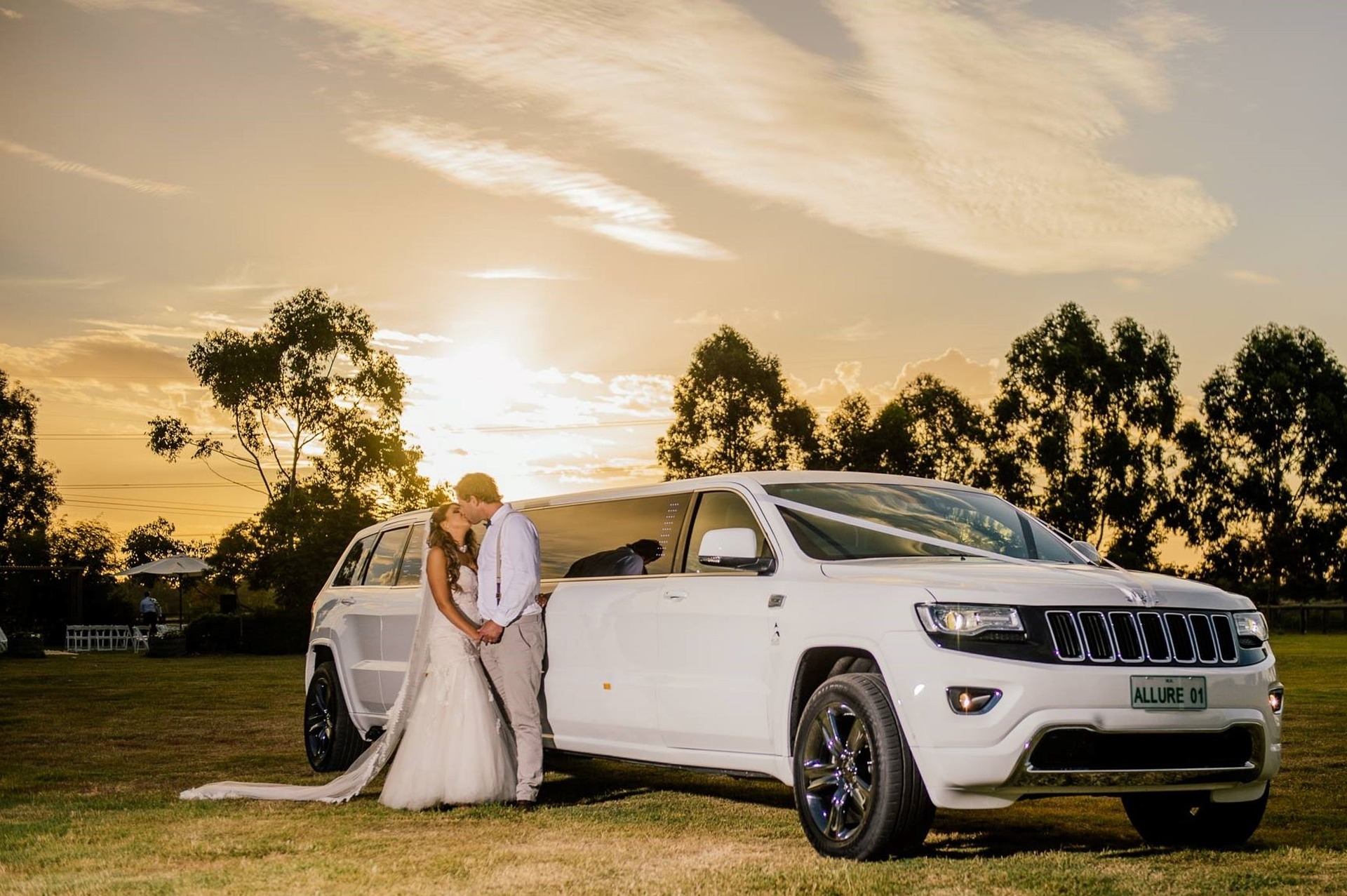 luxury wedding bus rentals